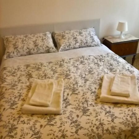 Marchese Ugo Bed and Breakfast Palermo Esterno foto