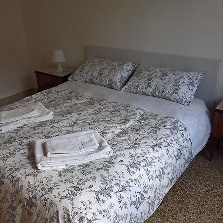 Marchese Ugo Bed and Breakfast Palermo Esterno foto