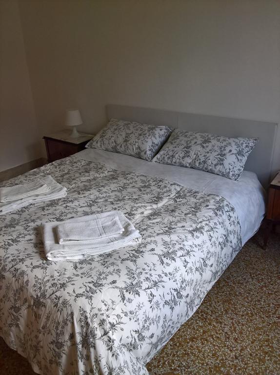 Marchese Ugo Bed and Breakfast Palermo Esterno foto